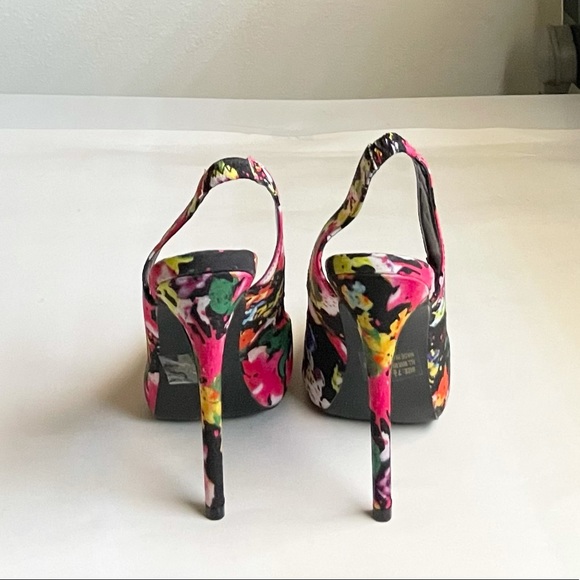 QUPID Floral Print Heels - Picture 4 of 8